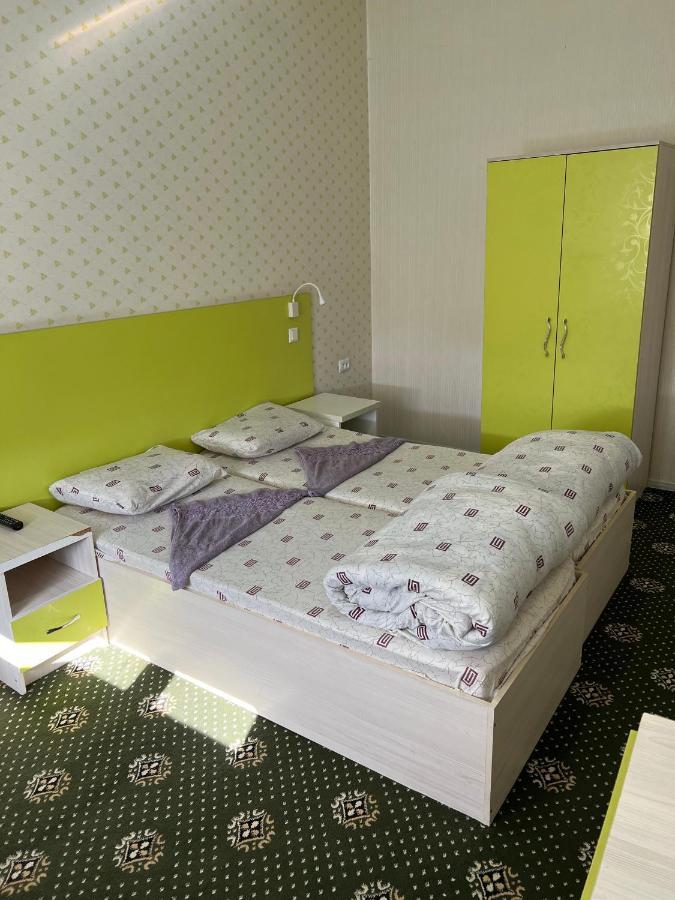 Anisa- Hostel ดูแชนเบอ ภายนอก รูปภาพ